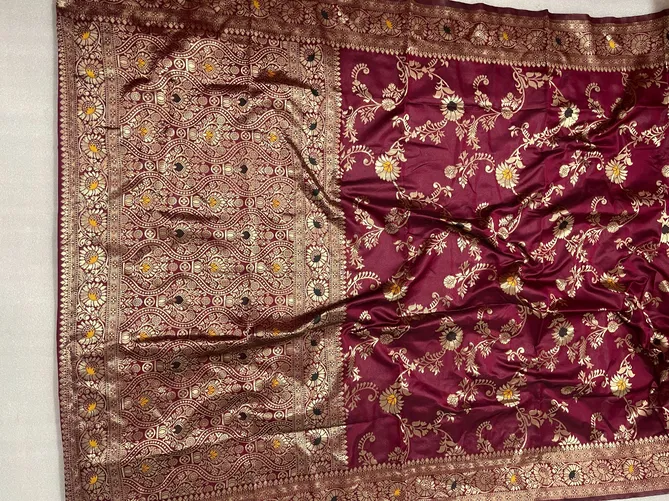 KT 160 Banarasi Soft Silk Wedding Wear Saree Suppliers In India